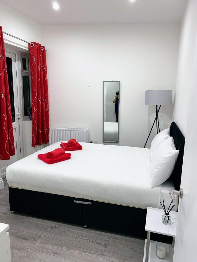 Attractive 2 Bed Apartments Free Wi-Fi And Parking London Borough of London Borough of Croydon Exterior foto